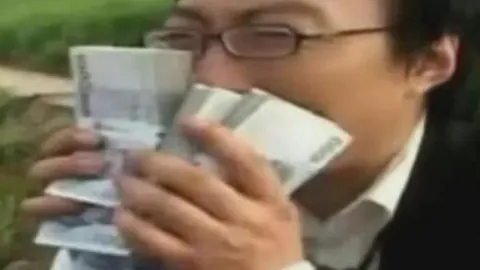 揭秘同场竞技，辽宁铁人与重庆铜梁龙球衣竟“孪生兄弟”般相似！